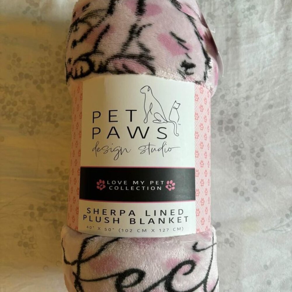 NWT Pet Paws Design Studio Sherpa Plush Pink & Black Cat Throw Blanket